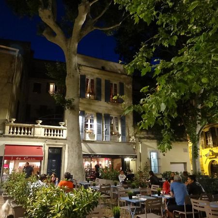 Aux Demoiselles D'Avignon Apartamento Exterior foto